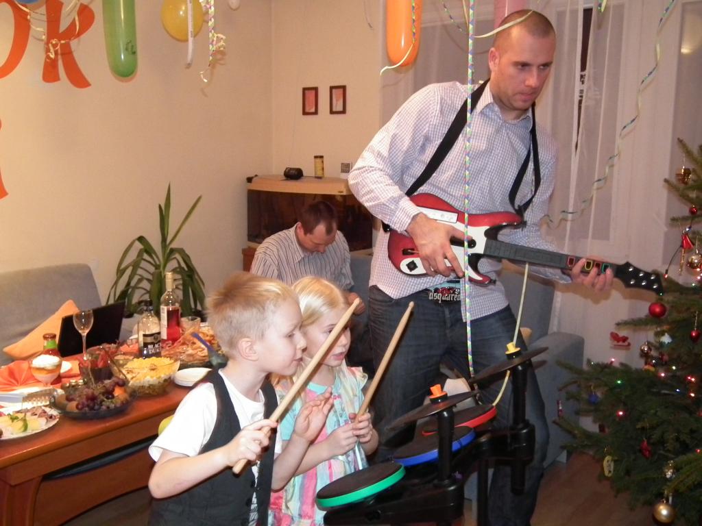 Jedni grają, inni się tylko zgrywają:)