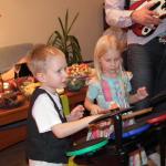 Choć raz pozwalają nam tłuc w talerze do woli!