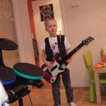 Chłopak z gitarą!