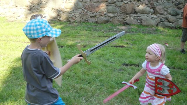 Nieważne, że Szymon ma większą tarczę i większy miecz...