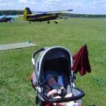 Drzemik na płycie lotniska...