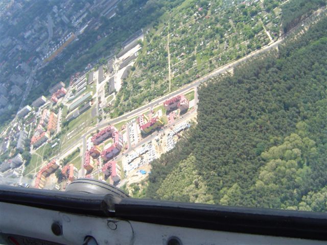 Fruu, nad naszym domkiem;)