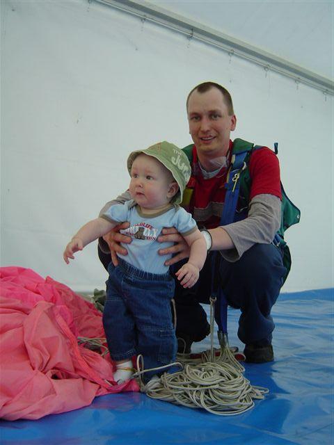 Też chcę mieć spadochron...