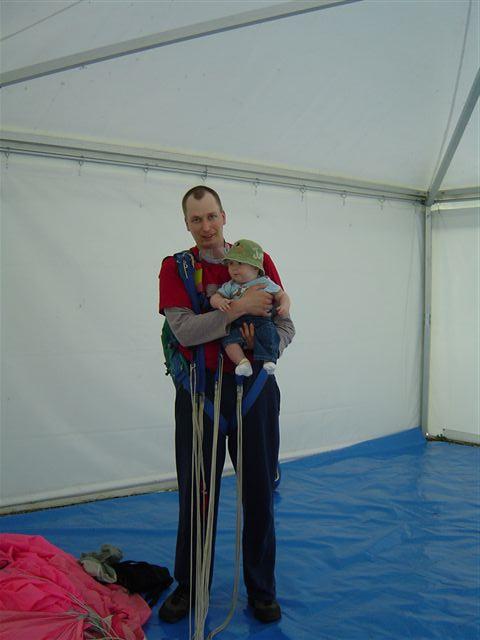 I kto tu pociąga za sznurki?