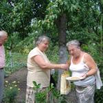 Następuje przekazanie magicznej torebki:)