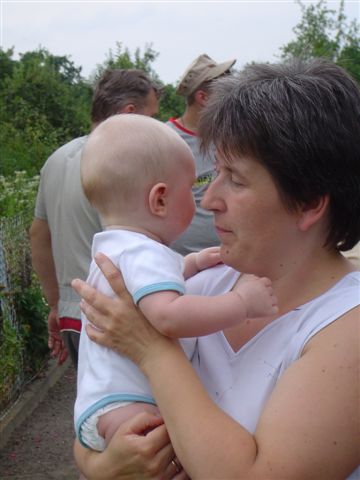 Ciii, naradzamy się....