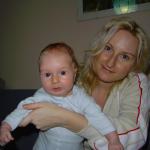 Ha, między tymi ramionami zmieściłbym nawet...