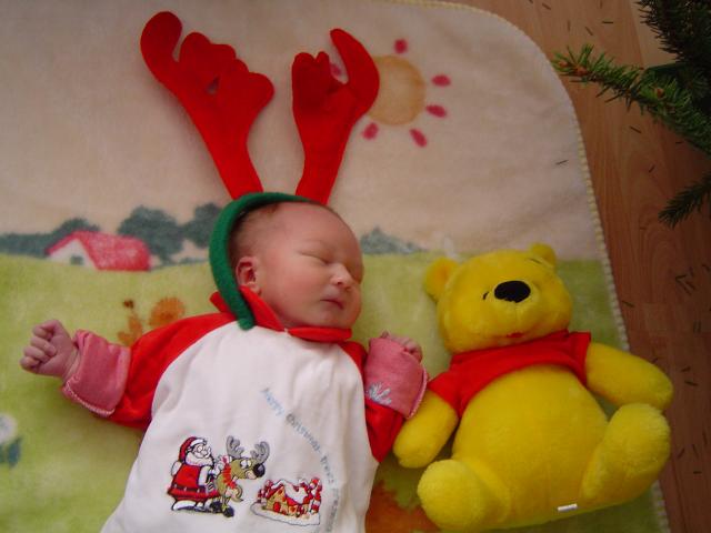 Kubuś a w tle chatka:)