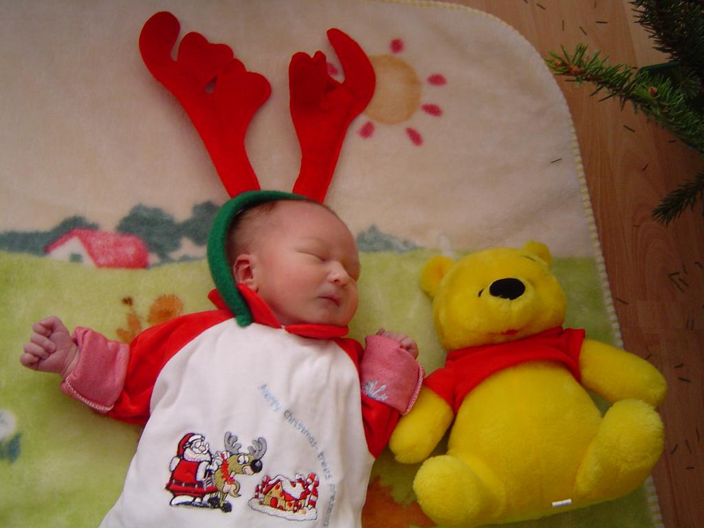 Kubuś a w tle chatka:)