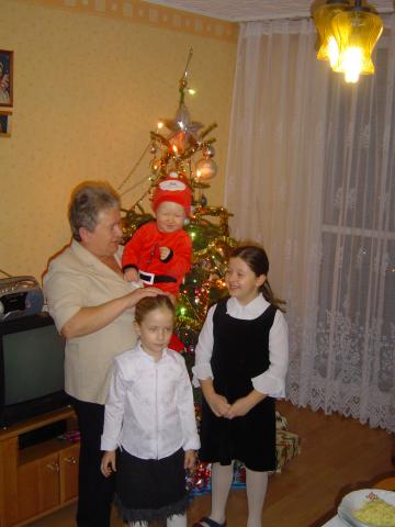 Babcia i młodsza część wnucząt;)