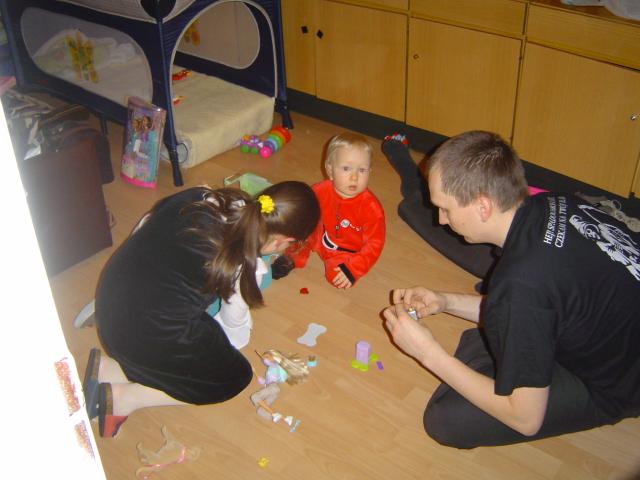 Pierwszym zadaniem po rozdaniu prezentów jest