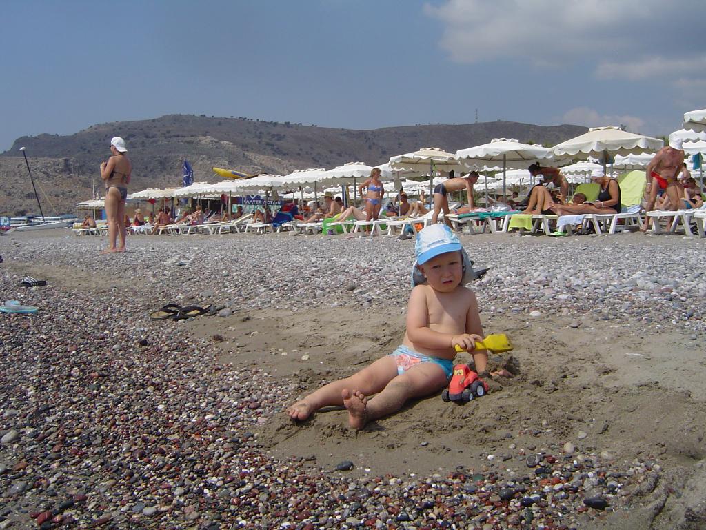 Czekam, aż zmyje mnie fala;)