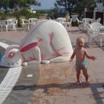 Polewanie kafli wodą...