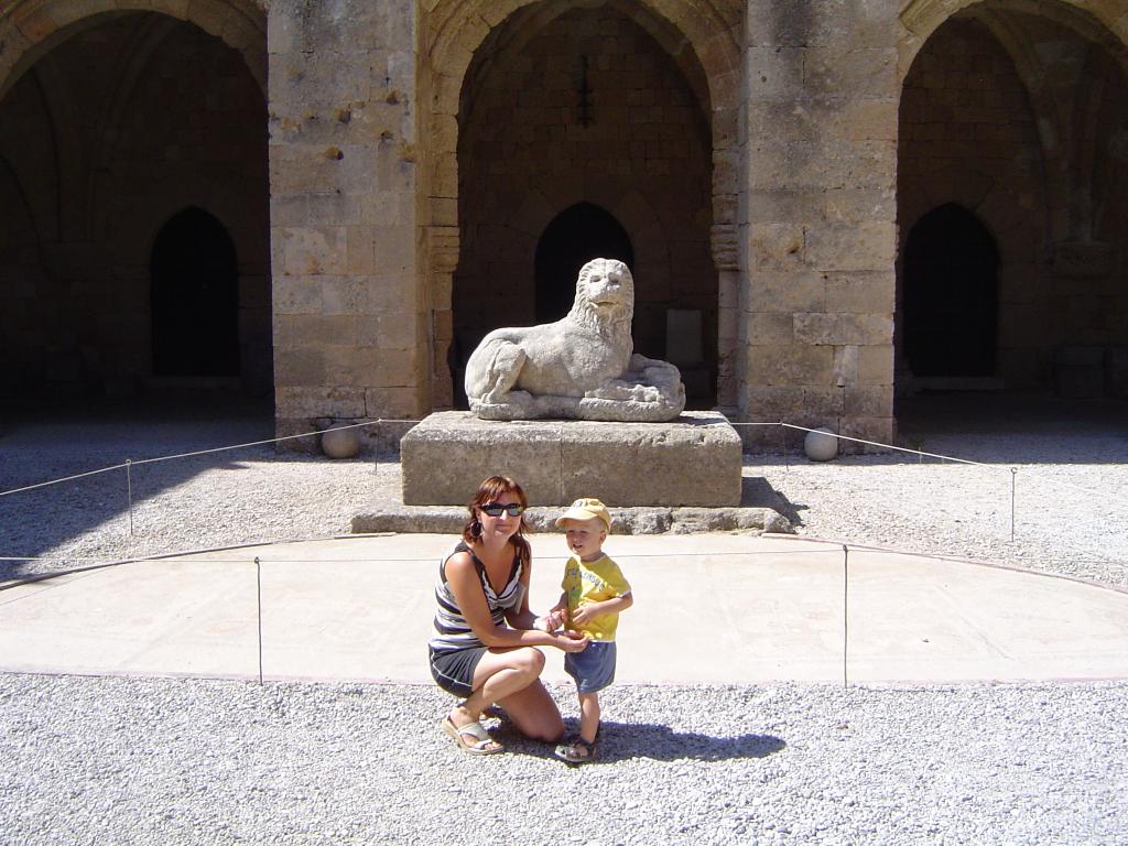 Kamienny lew, phi...