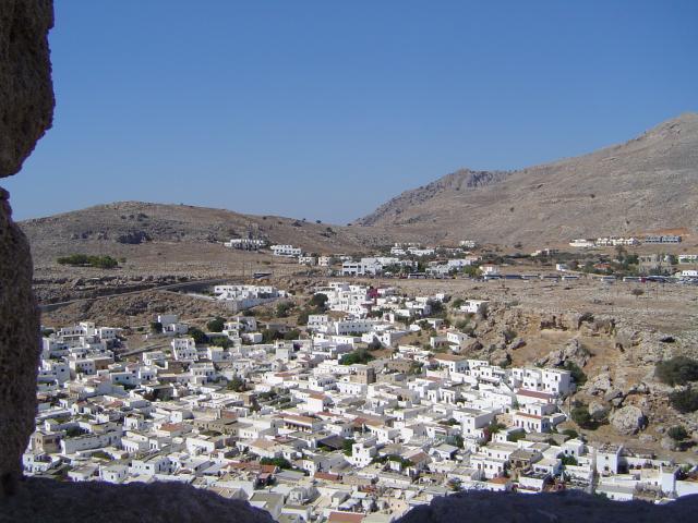 Widok na miasteczko Lindos...