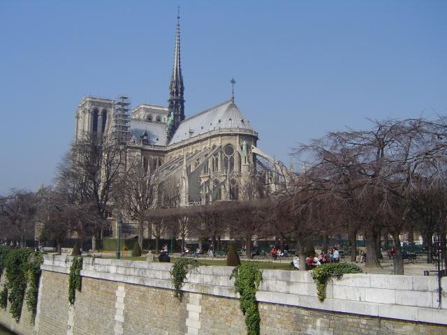 A po dzwonniku ani śladu.