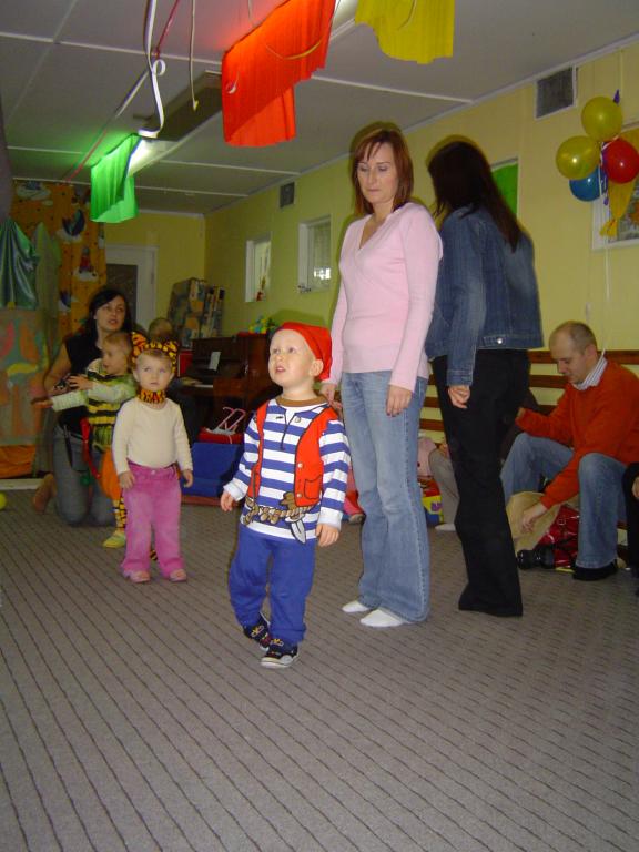 Podziwiam dekoracje sufitowe...