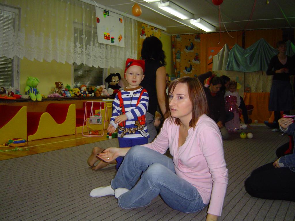 Mama wymęczona balowaniem a Ja...