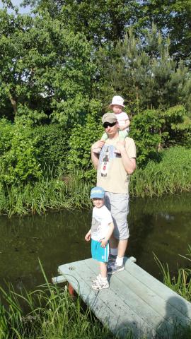 Stoimy i nasłuchujemy rechotu żab