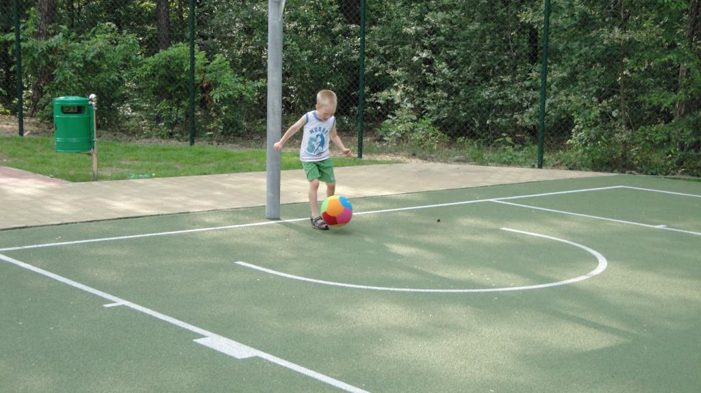 A gdy już ręce się zmęczą, do akcji wkracza "nożna":)